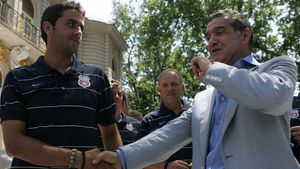 "Becali se plânge că nu are atacanți, dar l-a dat pe Badea care îl calificase în Ligă!"