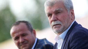 Dinu Gheorghe revine în fotbalul românesc! S-a alăturat unei echipe din Liga 1