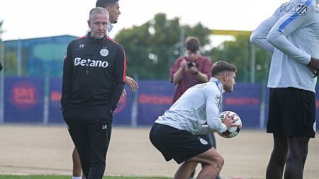 Reghecampf i-a promis lui Gigi Becali că „îi sparge” pe fotbaliştii FCSB. Ce a urmat la antrenamente