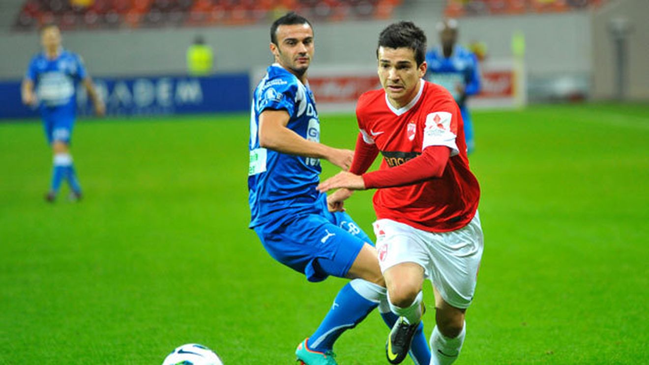 Și-a pus mâinile în cap când a auzit programul iernii:** "La Farul mai ieșeam cu lanterna de miner!" Matei visează la un transfer: "Muncesc până mă vede cineva"