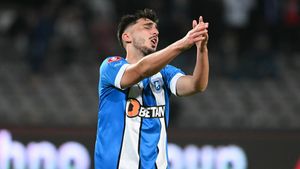 Andrei Ivan, „golgheterul” cu două goluri din acţiune. Cariera atacantului Universităţii Craiova: şi-a revenit de fiecare dată când s-a pus problema să fie împrumutat | EXCLUSIV