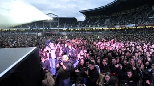 VIDEO** AȘA arată Cluj Arena plin! Peste 40.000 de oameni s-au călcat în picioare la concertul celor de la Scorpions