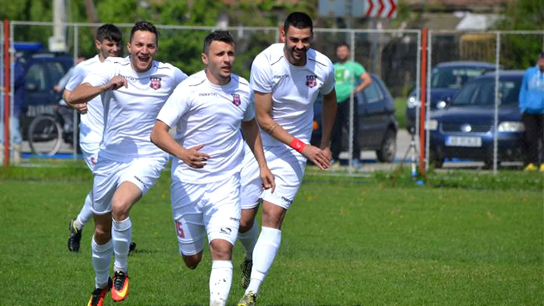 Reșița a câștigat lejer cu Alba Iulia, cu gol în chiar prima fază a reluării jocului.** Partida fusese oprită ieri în minutul 22, după ce s-au 