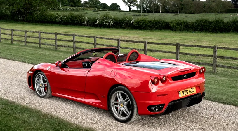 Cu cât s-a vândut mașina Ferrari pe care Michael Schumacher o făcuse cadou familiei sale! De ce era atât de special modelul F430 Spider