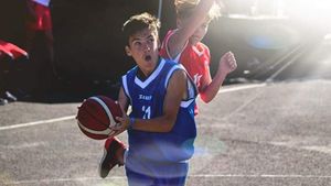 Radu, un tânăr baschetbalist de 13 ani, are nevoie de ajutorul oamenilor, după un accident teribil: este nevoie de 277.000 de euro