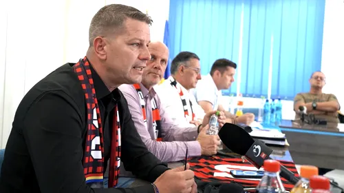 Flavius Stoican, prezentat la CSM Reșița: ”Managerul manageriază, galeria cântă și susține echipa, antrenorul antrenează.” Ce promisiuni a primit și ce obiectiv își propune