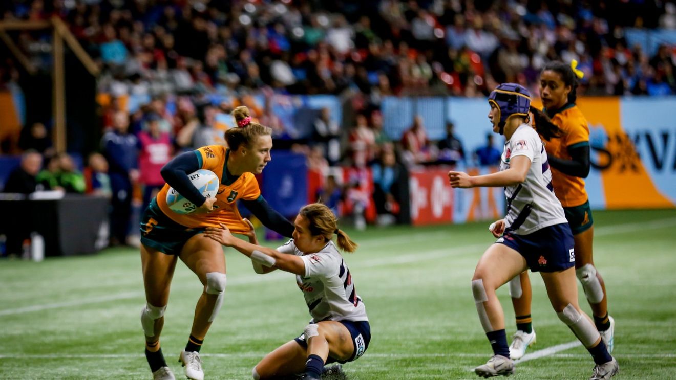 Imaginile cu două jucătoare de rugby din Australia s-au viralizat rapid şi au ajuns la 11.000.000 de vizualizări. Ce se vede în videoclip, când una o ridică pe cealaltă