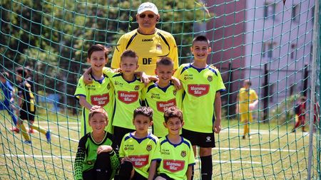 Antrenorul care i-a descoperit pe frații Matei și Andrei Tănasă de la FCSB le prevede un viitor frumos celor doi. „Matei este un geniu, e un copil fabulos!” | EXCLUSIV