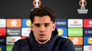 Încă un pas înainte pentru transferul lui Ianis Hagi la o campioană istorică din Bundesliga. A plecat fotbalistul pe care trebuie să-l înlocuiască