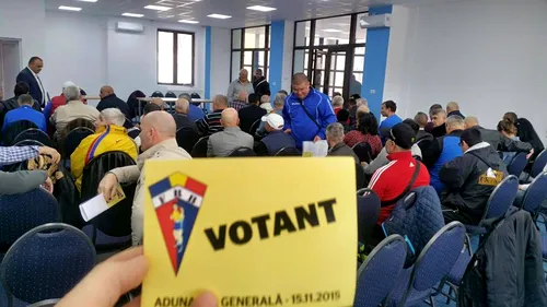 Lumea boxului suflă în iaurt: Adunarea generală l-a demis pe Doroftei, deși Moșu'' își dăduse demisia. Vicepreședinții și Biroul federal - pe liber, alegeri generale pe 14 ianuarie