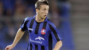 Steaua și-a găsit fundaș pentru meciul cu Ajax!** PRIMA reacție a lui Cornel Râpă după transferul în Ghencea: