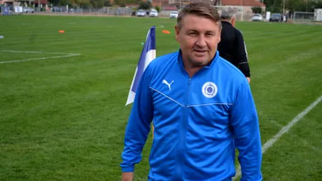 Gheorghe Ghiț a demisionat de la Crișul Sântandrei, însă a figurat ca antrenor, în raportul de joc, și la următorul meci: ”Este o situație care se perpetuează și nu este în regulă”