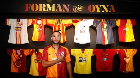 Florin Andone a prins 30 de minute contra lui PSG. Cum s-a descurcat românul la primul meci din carieră în grupele Ligii Campionilor