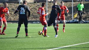 Dinamo suferă în continuare în defensivă: "Vom mai transfera un fundaș central"