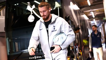 Au trimis oferta scrisă: 23.000.000 de euro pentru Radu Drăgușin! Românul s-a decis imediat