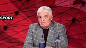 Cele două transferuri pe care Ioan Andone le-ar face la Rapid Bucureşti. „Poate lua campionatul”. EXCLUSIV