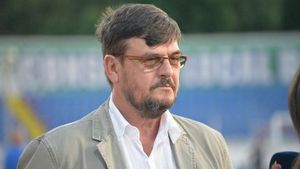 Condescu, "spovedanie", după mai bine de un deceniu, despre "trădarea" lui Gică Popescu: "Nici cu voturile mele nu câștiga în fața lui Mircea Sandu!" | EXCLUSIV