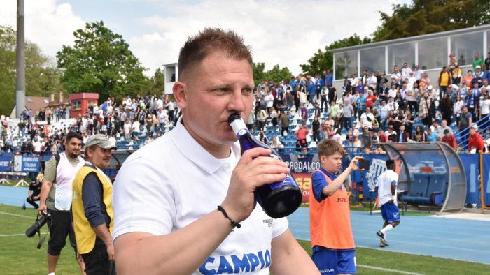 Marius Onofraș, team-manager la Poli Iași, campion de două ori în acest an. ” Și sezonul încă nu s-a încheiat, ne dorim să câștigăm și Cupa României, să și promovăm”