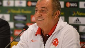 Turcia a prins la limită locul trei care duce direct la EURO 2016: "Țara mea merită această calificare"