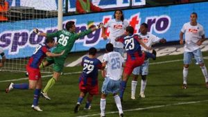 Au trecut 10 ani de când Napoli era condusă cu 3-0 în Ghencea. Apoi a egalat în minutul 98. Gardoș: „Venisem din liga a doua să-l marchez pe Cavani"