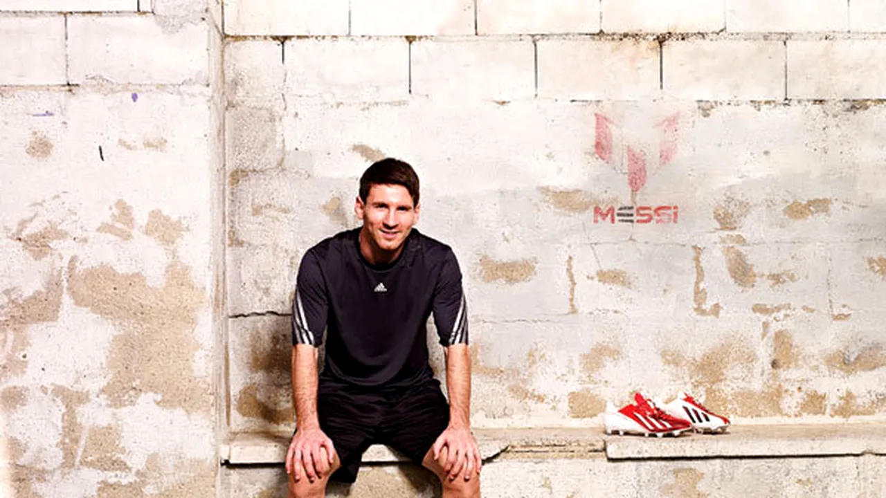 Messi își schimbă ghetele