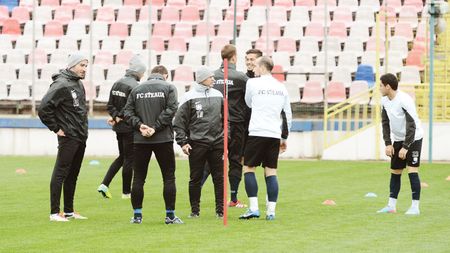 A venit ziua decontului! Reghecampf le-a răspuns contestatarilor: "Veniți și luați notițe!"