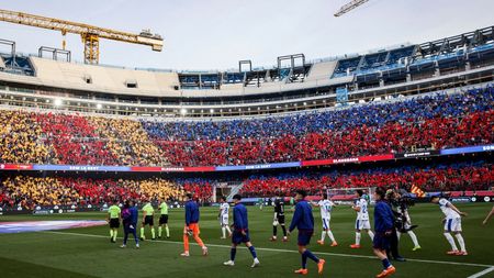 Noul stadion în care FC Barcelona a băgat 1,5 miliarde de euro va fi ÎNCHIS din cauza acoperişului, spre disperarea fanilor!