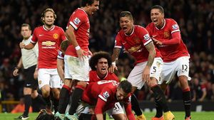 Scandal uriaș cu un star de la United: "Te vreau ca un nebun!" Ce mesaje și poze explicite îi putea trimite unei fane