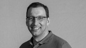 Antrenorul Dalibor Destanovic a murit în timpul meciului de baschet U16 dintre Phoenix Galați și Știința București! Tehnicianul avea 47 de ani