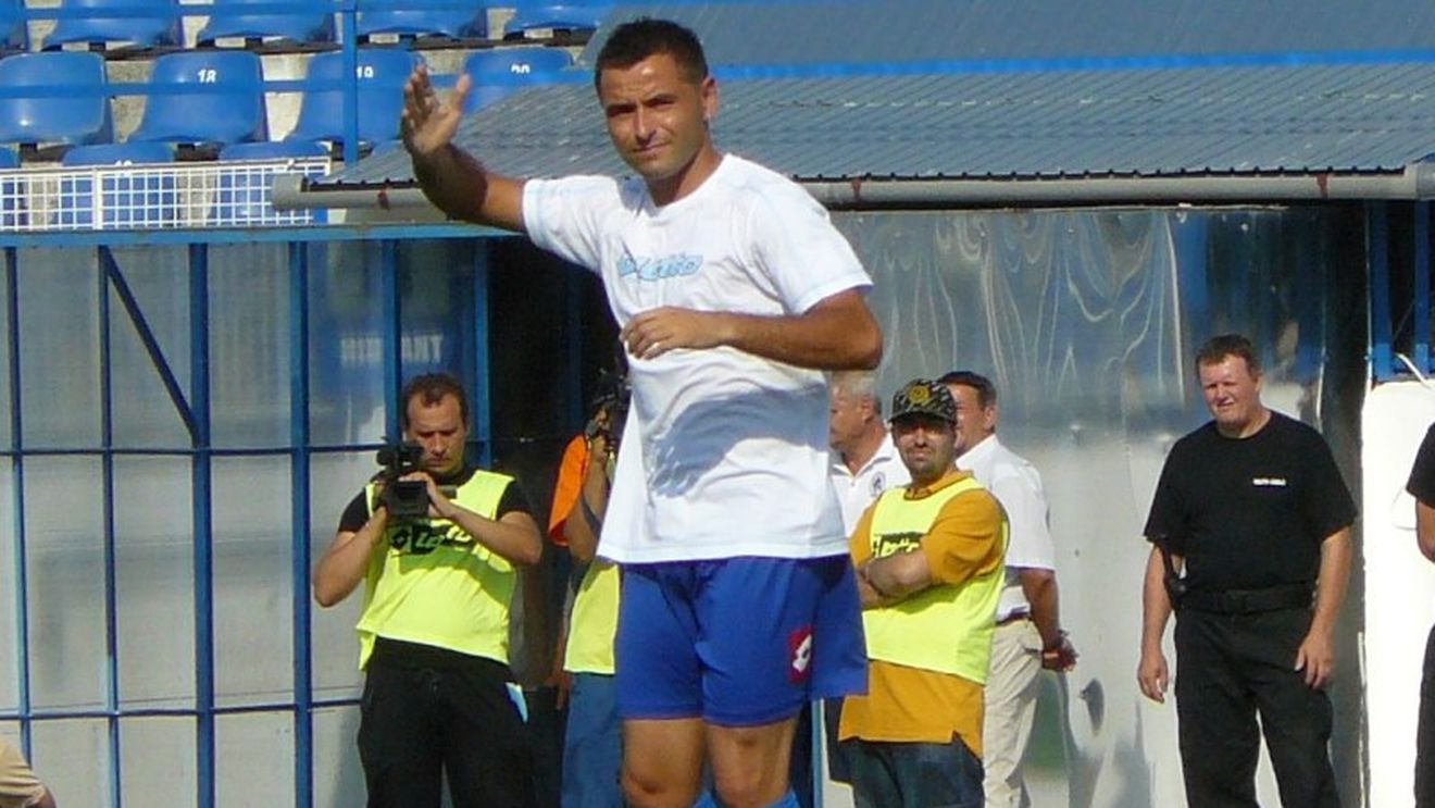 Olah:** "Alba nu va retrograda"