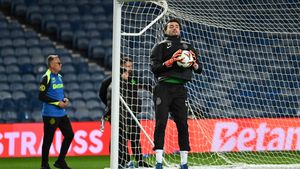 Câți bani i-a dat Mutu fotbalistului pe care Gigi Becali l-a lăsat liber de contract. A semnat imediat