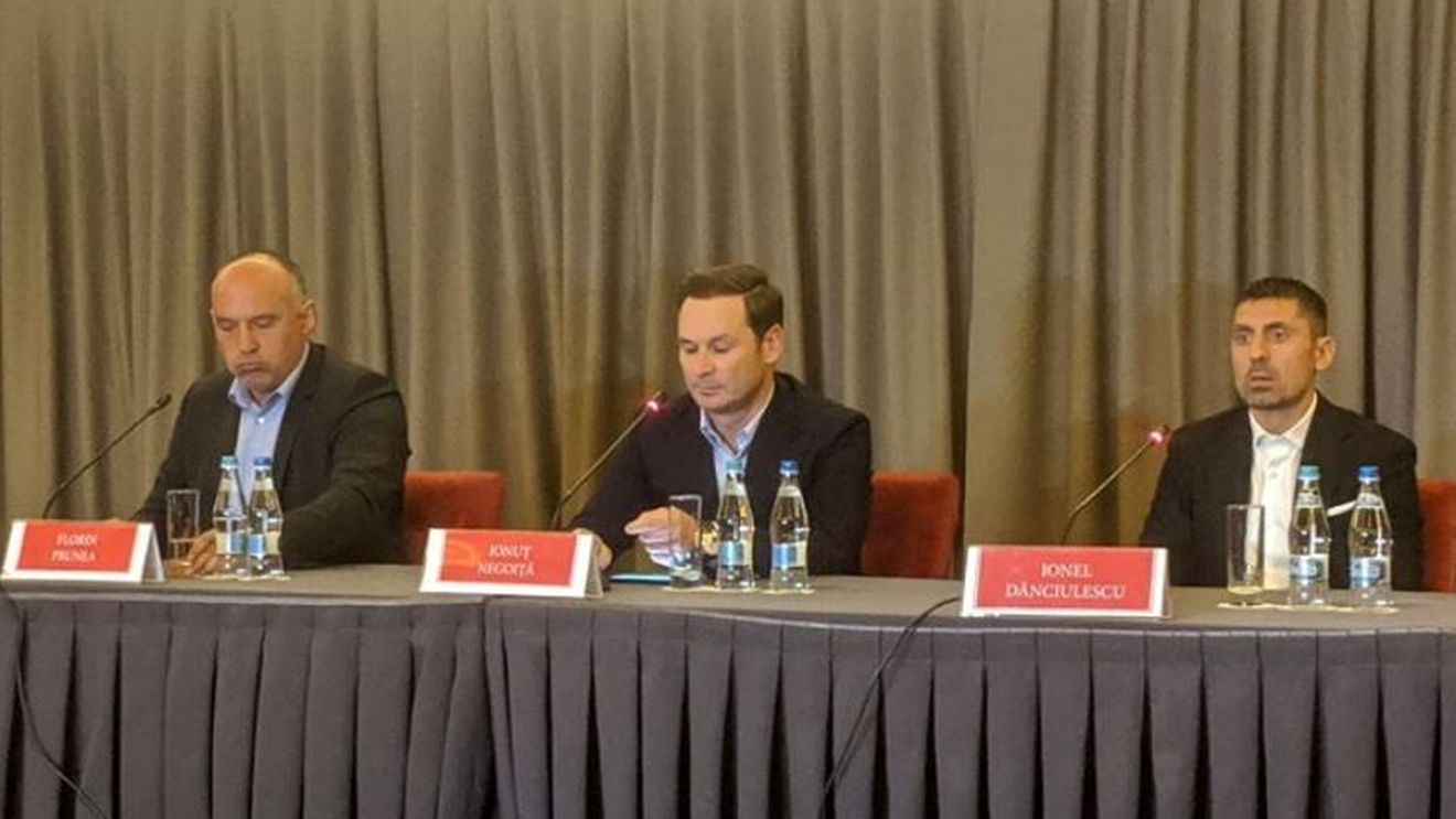 Galeria dinamovistă face pact cu rivalii pentru a cumpăra clubul de la Ionuț Negoiță! Câți bani au strâns până acum și care e marea lor dorință: "Domnule Mircea Lucescu, vino acasă!"