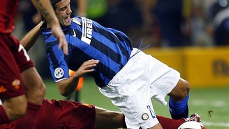 Chivu, menajat de Mourinho