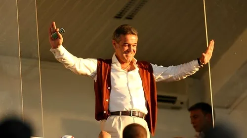 APOCALIPSA pentru Gigi Becali vine în 2012!** Patronul Stelei, FORȚAT să se retragă din viața publică?