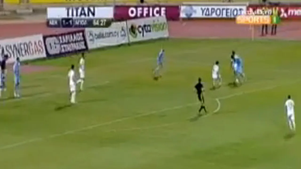 Știrea zilei! :) Surdu a marcat un super gol pentru Apollon! Cum a continuat faza din imagine! VIDEO