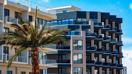 Simona Halep se laudă cu o altă „perlă imobiliară” din imperiul ei. Cât costă o cameră în hotelul ei de 4 stele din Mamaia Nord