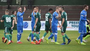 Clauze activate la Craiova! Universitatea le-a prelungit unilateral contractele a doi jucători