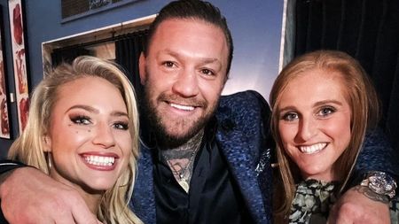 Cine este femeia cu care Conor McGregor și-ar fi înșelat soția! „Bombardiera blondă” din box face furori pe o platformă pentru adulți | GALERIE FOTO