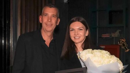 Simona Halep, la o petrecere cu Smiley! A primit un imens buchet de flori de la partenerul pentru care e brand ambassador