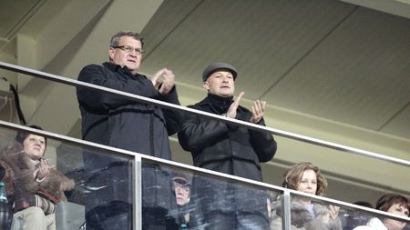 „Trec pe români!"