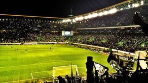 FOTO | Lisabona, în beznă. Nocturna de pe Alvalade nu a mai putut fi pornită după pauză. A doua repriză a început cu o mare întârziere