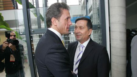 Cornel Dinu e încolțit! După Stoichkov, un alt nume mare din fotbalul mondial îi contestă dur dezvăluirile. „Scenarii de filme! Nu îi spun „domnul Dinu” pentru că nu merită”