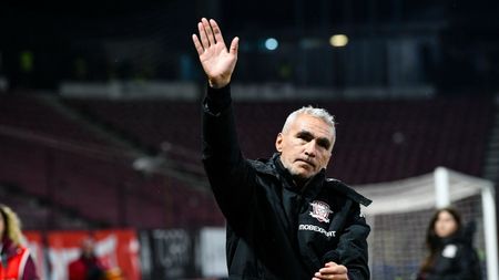 "Toți vecinii de bloc şi tata au vrut să semnez cu Steaua". Fotbalistul a acceptat oferta Rapidului, asistat de impresarul Victor Becali