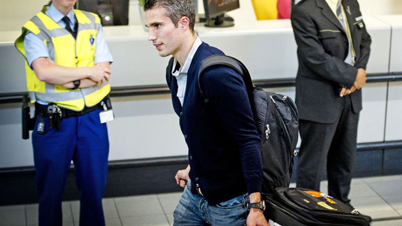 Mancini regretă pentru prima oară investițiile masive de la City:** fair-play-ul financiar nu îi permite să se atingă de Van Persie! Cine e în "pole" pentru olandez