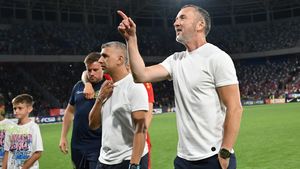 Mihai Stoica, mesaj în câteva cuvinte pentru CSA Steaua și arbitri