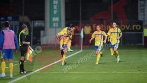 Primul punct în Liga 1, cadou de la "câini"! Corona Brașov - Dinamo 1-1 
