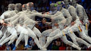 Ebola, maladia care a făcut 1.900 de victime în Africa până luna trecută, dă sportul peste cap. Sabrerii lui Covaliu nu mai pleacă în Dakar, la prima etapă a Cupei Mondiale. "Decizia a fost luată și din cauza răpirilor"