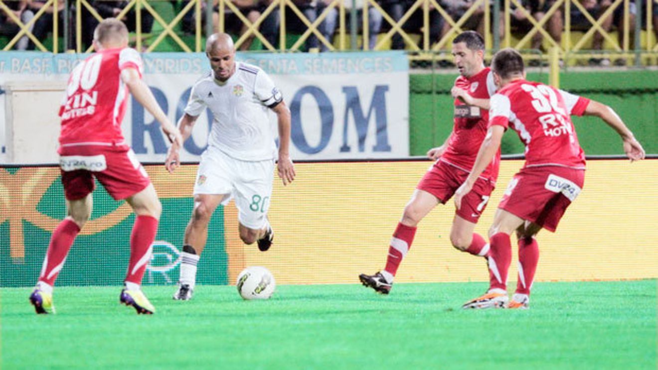 Wesley, inamicul public numărul 1!** Brazilianul le-a perforat poarta "câinilor" de 5 ori