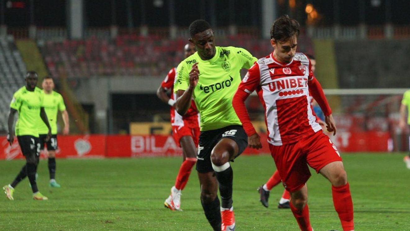 Dinamo, „la retrogradare” și pe Facebook! Gafa impardonabilă făcută după eșecul cu CFR Cluj: „Trebuia să lași 3-0, profesore!”