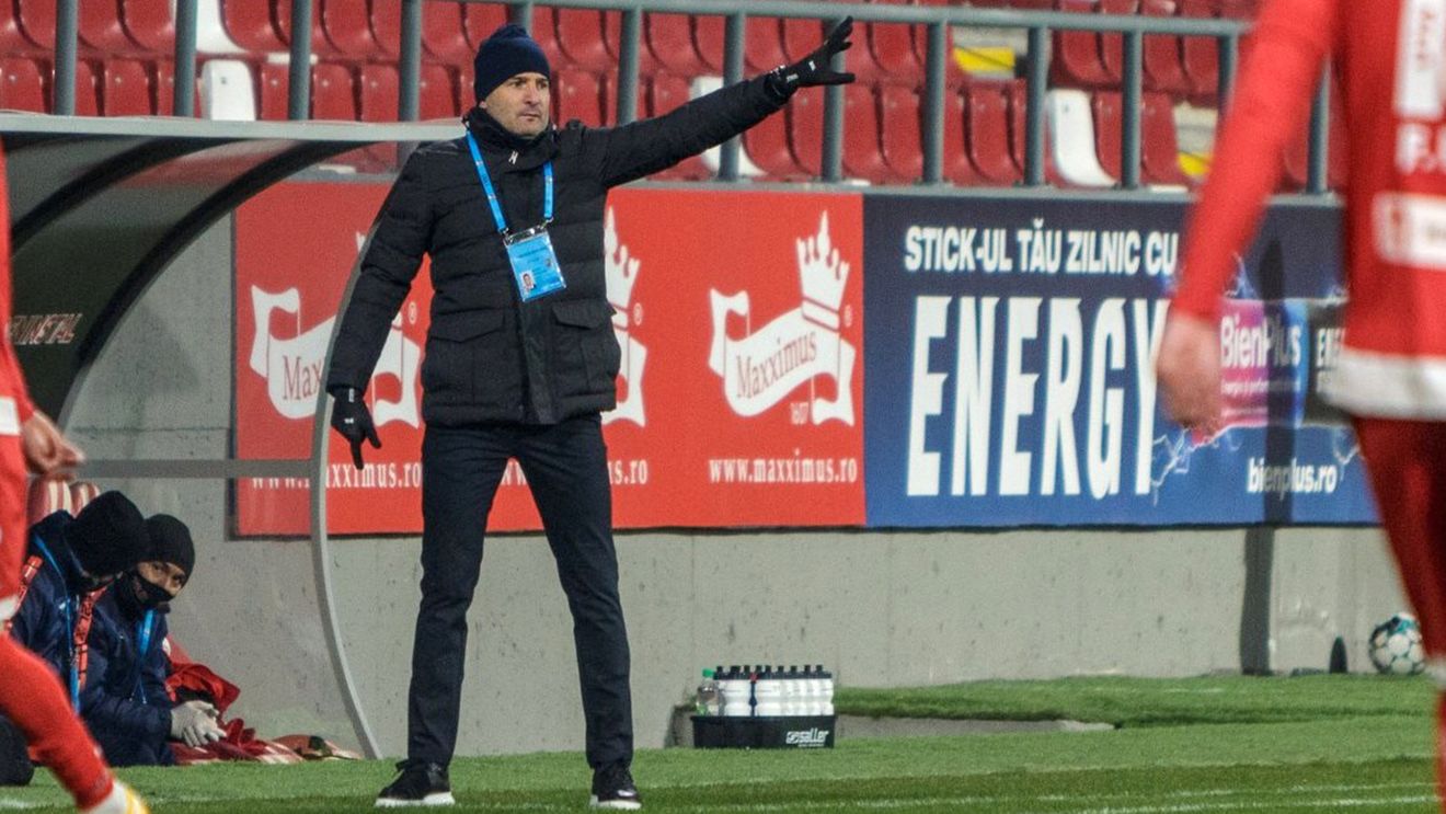 UTA și-a oprit la cinci meciuri seria pozitivă. Laszlo Balint: „E dureros că pierdem după o fază ușor de gestionat! E o liniște de mormânt la meciuri, dar nu ne ascundem în spatele absenței suporterilor”